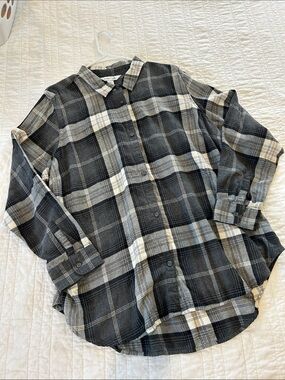 Old Navy 100% Cotton Grey Plaid Flannel Button-Down Shirt
